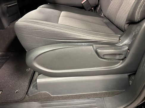 Used 2021 Nissan Titan SV w/ Accessory Utility Package image 24