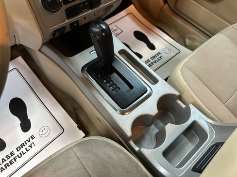 Used 2010 Ford Escape XLT image 37