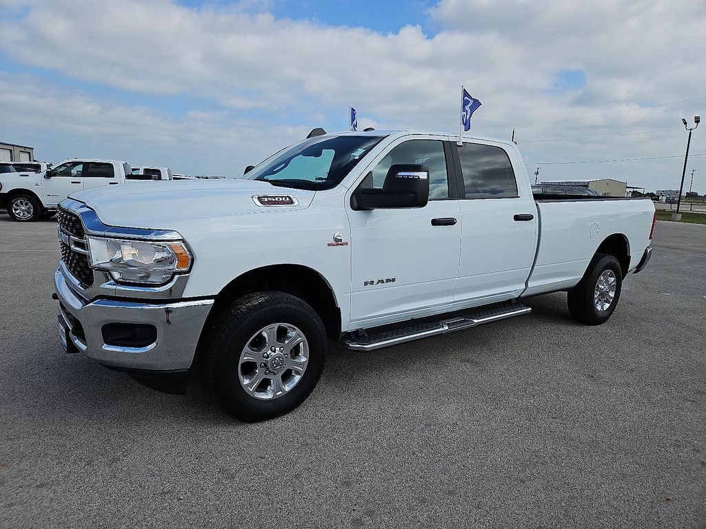 Used 2024 RAM 3500 Big Horn AWD/4WD image 2