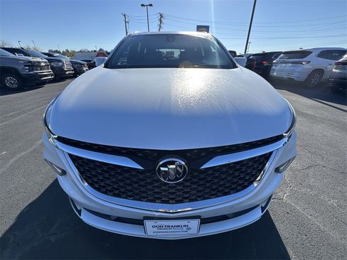 Used 2022 Buick Enclave Avenir image 28