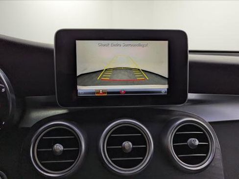 Used 2018 Mercedes-Benz GLC 300 4MATIC w/ Premium Package image 29