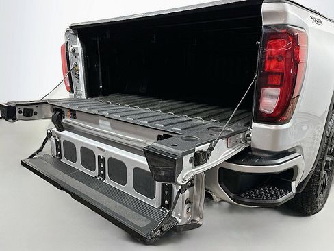 Used 2022 GMC Sierra 1500 Elevation w/ LPO, Elevation Black Package image 23