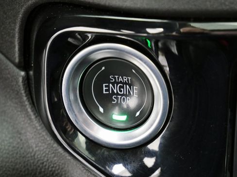 Used 2025 GMC Sierra 3500 SLT w/ SLT Premium Package image 28