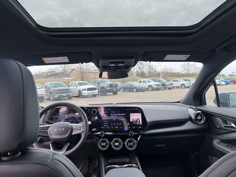 New 2025 Chevrolet Blazer EV LT AWD/4WD image 16