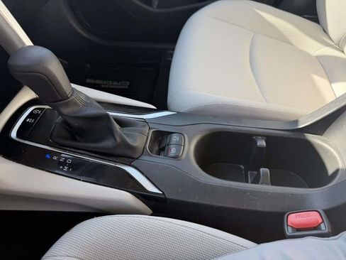 Certified 2024 Toyota Corolla Cross L image 22