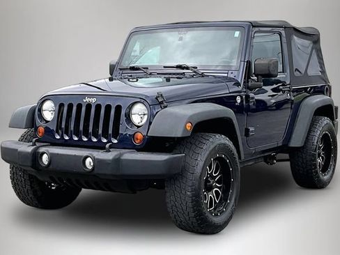 Used 2013 Jeep Wrangler Sport w/ Connectivity Group AWD/4WD image 2