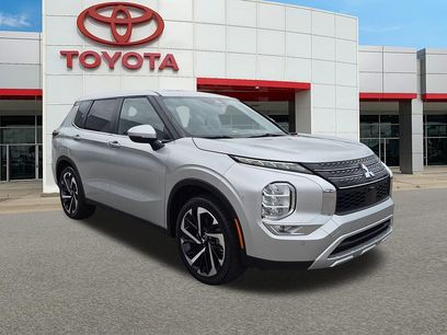 Used 2024 Mitsubishi Outlander SE