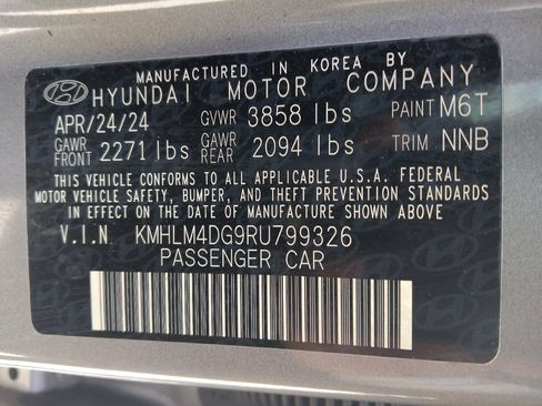 Used 2024 Hyundai Elantra SEL FWD image 33