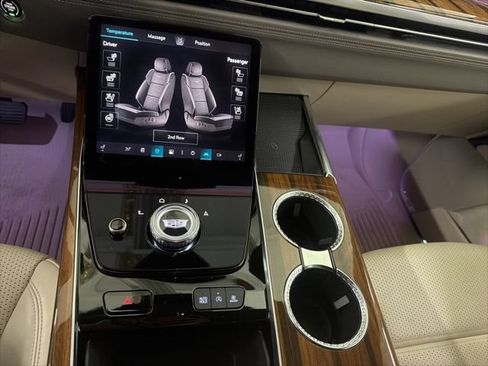 Certified 2025 Cadillac Escalade Premium Luxury Platinum w/ LPO, Radiant Package RWD image 40