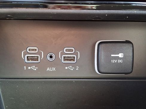 Used 2023 Jeep Grand Cherokee L Limited image 25