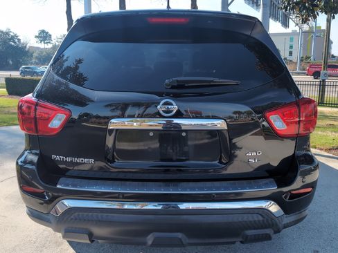 Used 2018 Nissan Pathfinder SL w/ SL Premium Package image 9