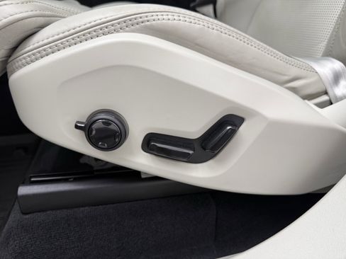 Certified 2023 Volvo XC90 B6 Ultimate w/ Protection Package Premier AWD/4WD image 27