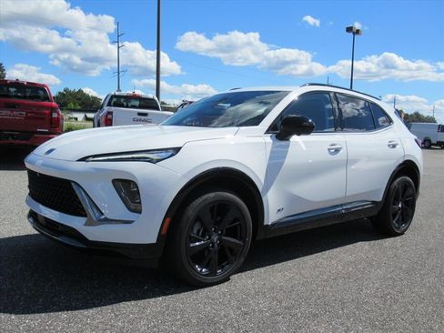 New 2025 Buick Envision Sport Touring image 3