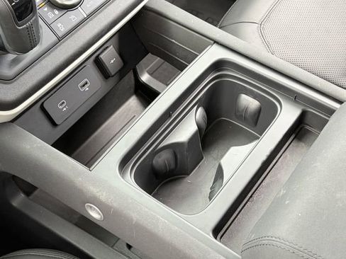 Used 2023 Land Rover Defender 110 S image 17