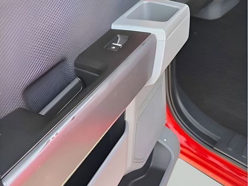 Used 2021 Ford F150 XLT image 11