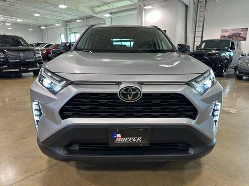 Used 2025 Toyota RAV4 LE AWD/4WD image 2