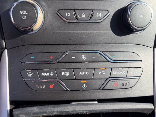Used 2018 Ford Edge SEL w/ Equipment Group 201A AWD/4WD image 18