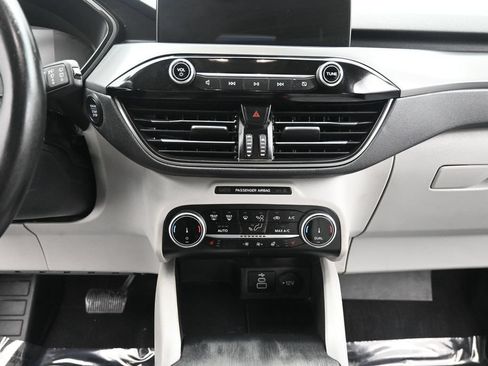 Used 2024 Ford Escape Active w/ Cold Weather Package FWD image 15