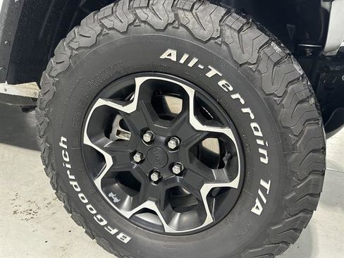 Used 2021 Jeep Wrangler Unlimited Rubicon 4xe w/ Cold Weather Group image 13