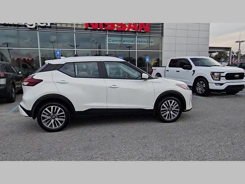 Used 2024 Nissan Kicks SV image 35