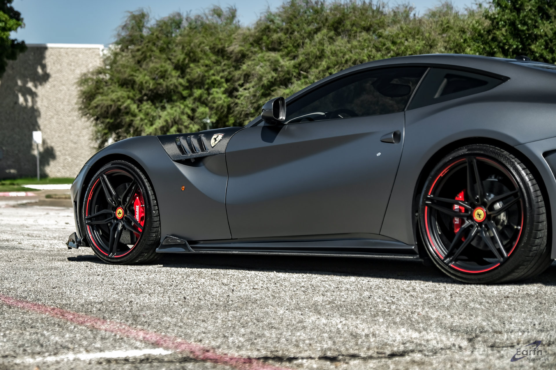 Used 2014 Ferrari F12 Berlinetta RWD image 16