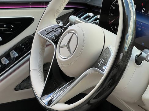 Used 2023 Mercedes-Benz S 500 4MATIC image 39