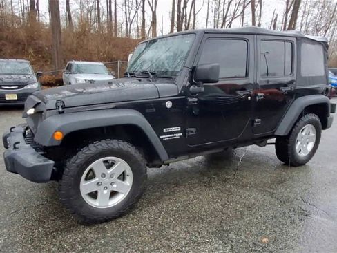 Certified 2018 Jeep Wrangler Unlimited Sport S image 4