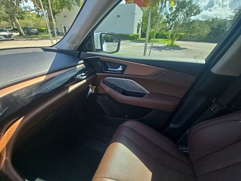 Certified 2024 Acura MDX w/ Technology Package FWD image 30