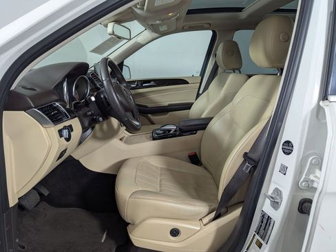 Used 2017 Mercedes-Benz GLE 350 4MATIC image 4