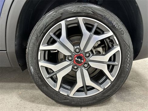 Used 2023 Kia Seltos SX image 14