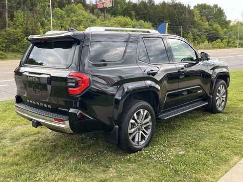 Used 2025 Toyota 4Runner Limited AWD/4WD image 3