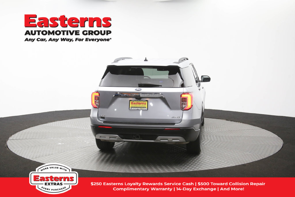 Used 2023 Ford Explorer XLT w/ Equipment Group 202A AWD/4WD image 40