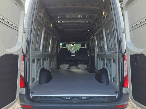 New 2026 Mercedes-Benz Sprinter 2500 image 20