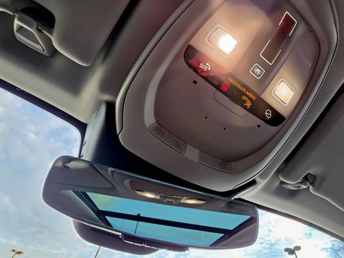 Used 2024 Volvo XC60 B5 Plus image 44