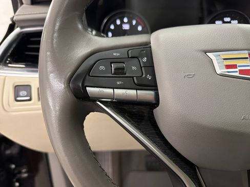 Used 2020 Cadillac XT6 Premium Luxury FWD image 21