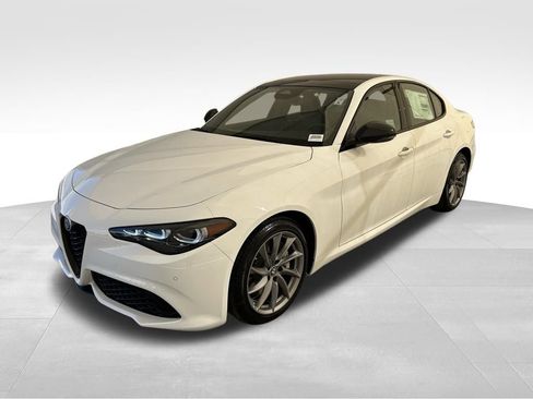 New 2025 Alfa Romeo Giulia image 22