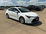 Used 2022 Toyota Corolla LE image 2