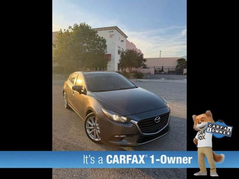 Used 2017 MAZDA MAZDA3 Touring FWD image 2