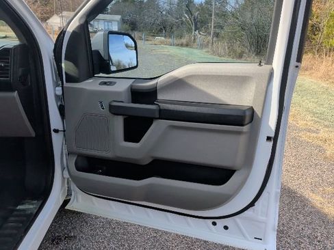 Used 2020 Ford F150 XL w/ Equipment Group 101A Mid image 9