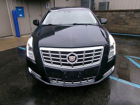 Used 2013 Cadillac XTS Luxury w/ Driver Awareness Package image 3