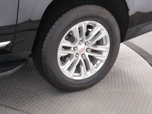 Used 2023 GMC Yukon XL SLT w/ SLT Luxury Package AWD/4WD image 14