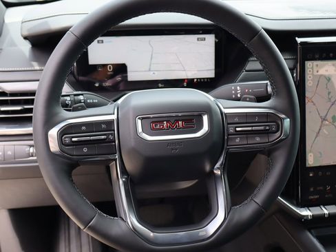 New 2025 GMC Acadia Elevation image 12