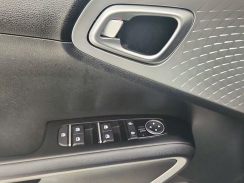 Used 2022 Kia Soul LX w/ Technology Package FWD image 22