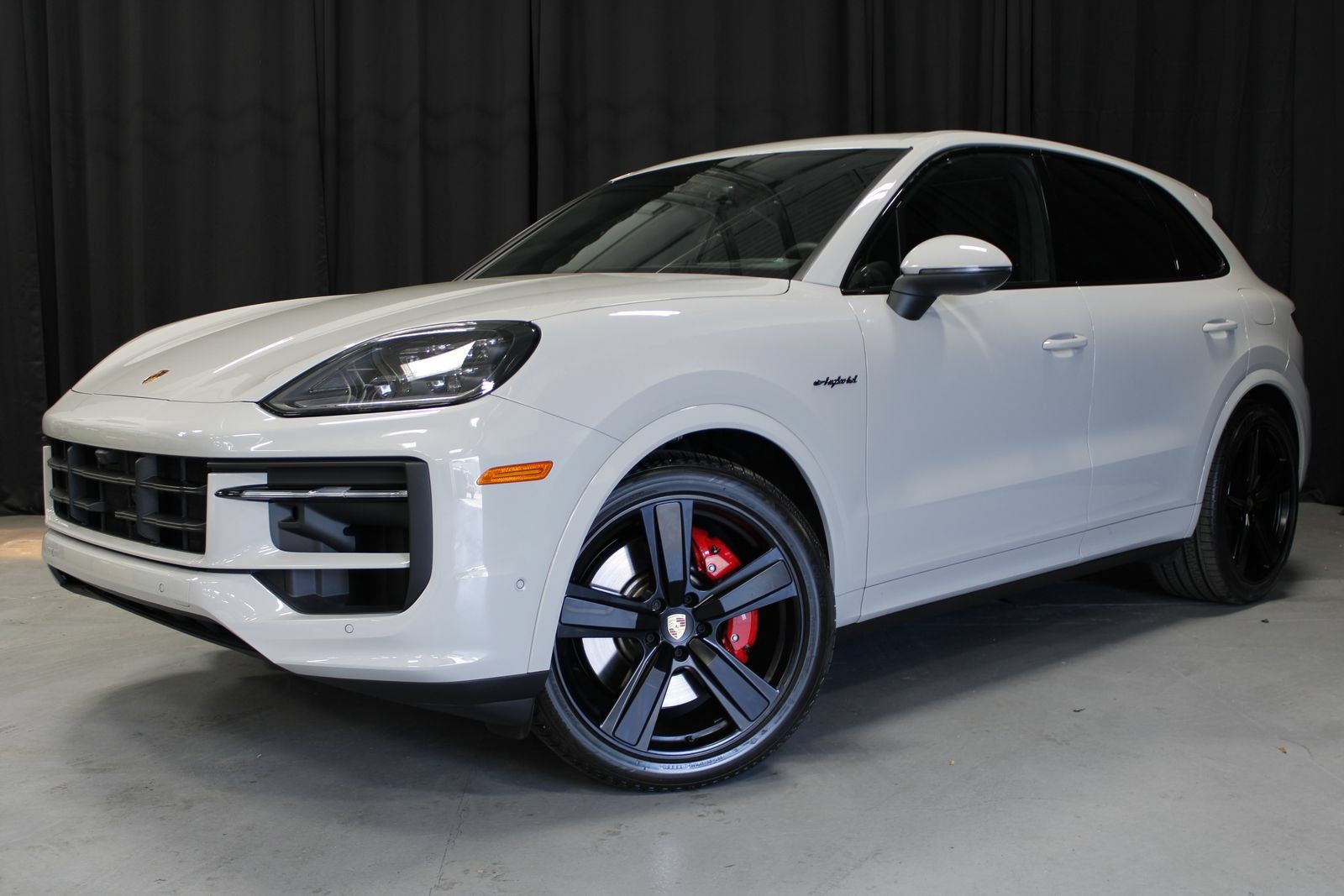Certified 2026 Porsche Cayenne S AWD/4WD image 1