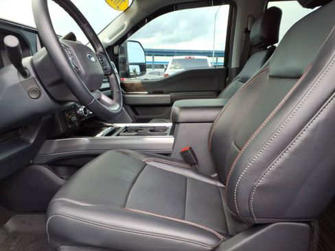 Used 2024 Ford F250 Lariat w/ Lariat Ultimate Package AWD/4WD image 22