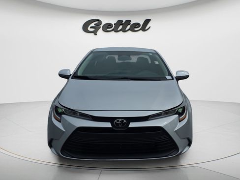 Used 2024 Toyota Corolla LE FWD image 2