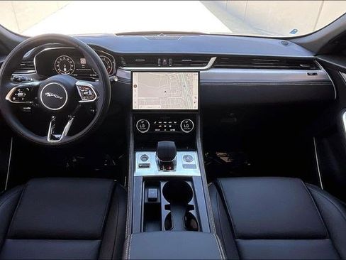 New 2026 Jaguar F-PACE R-Dynamic S image 5