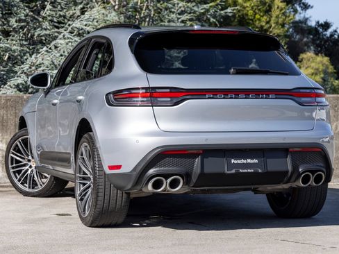 Certified 2026 Porsche Macan AWD/4WD image 3