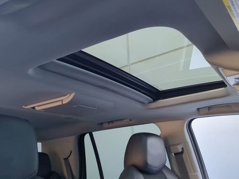 Used 2019 Cadillac Escalade Luxury image 19