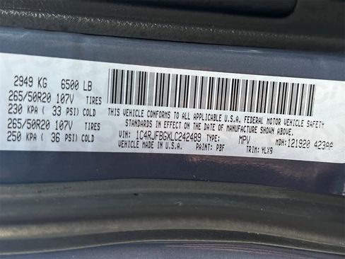 Used 2020 Jeep Grand Cherokee Limited X image 30